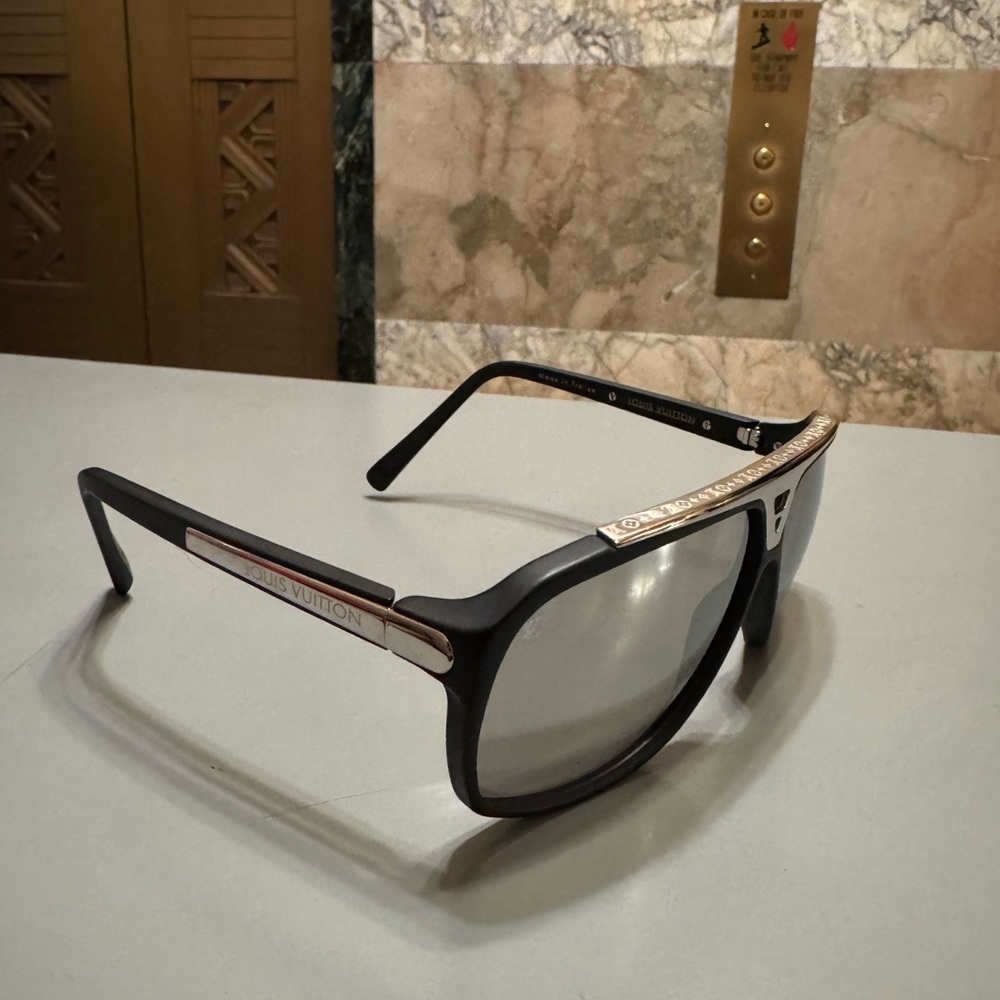Louis Vuitton sunglasses z0843w931 - Picture 3 of 12